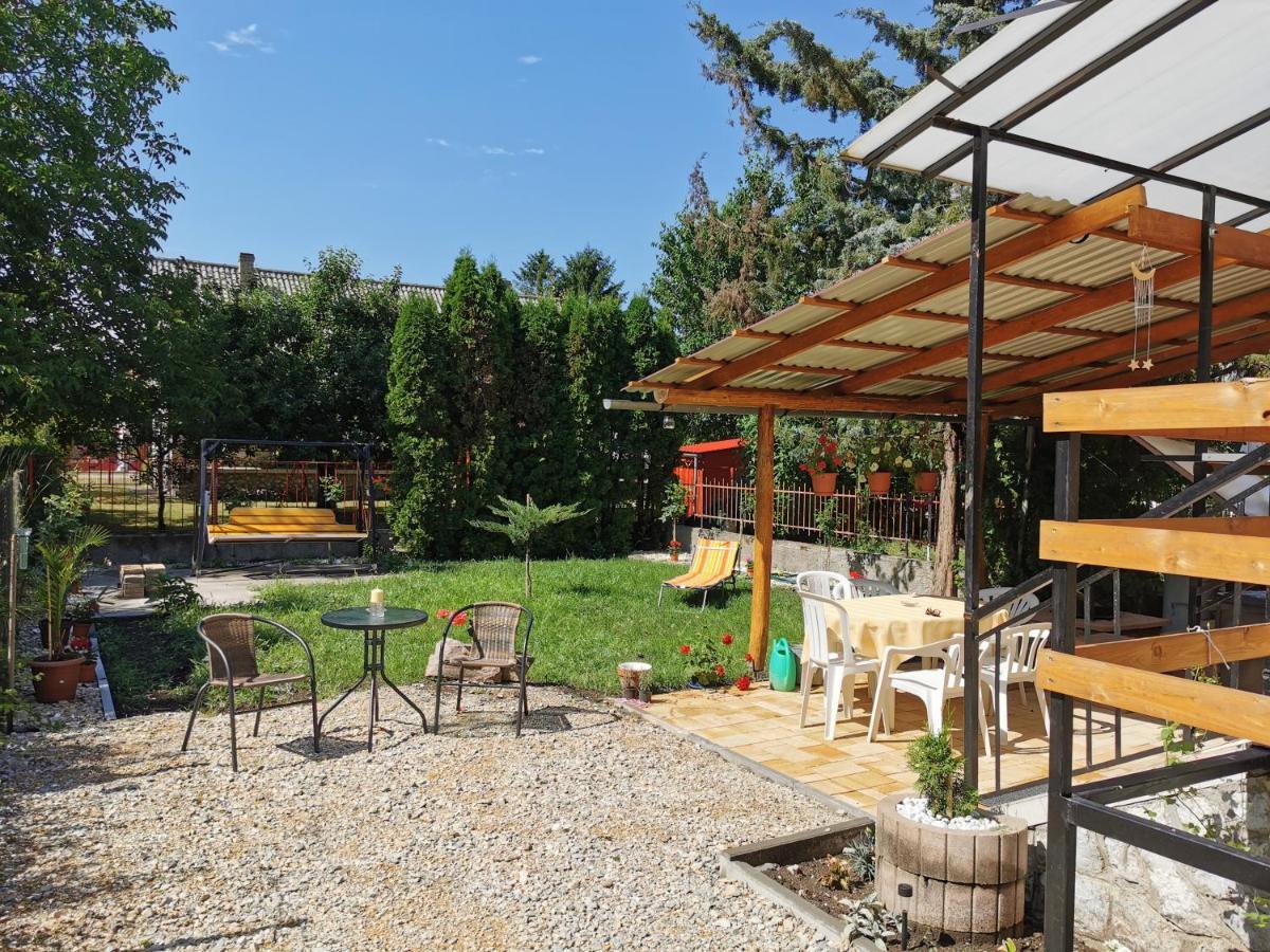 Ferienwohnung Zsory Furdo Lapartman Mezokovesd Szihalom Exterior foto