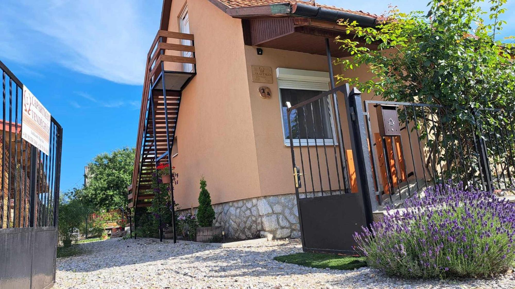 Ferienwohnung Zsory Furdo Lapartman Mezokovesd Szihalom Exterior foto